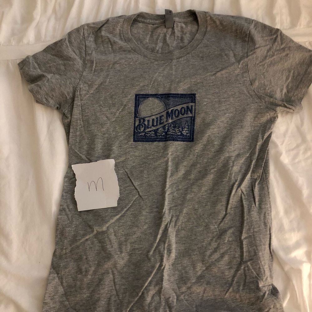 Blue moon women’s tee